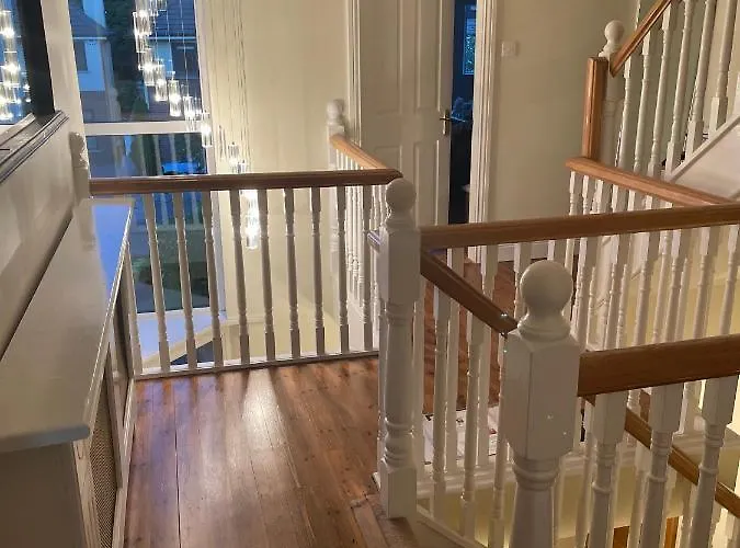 Quiet Luxury Walk To The Sea Bed & Breakfast Galway