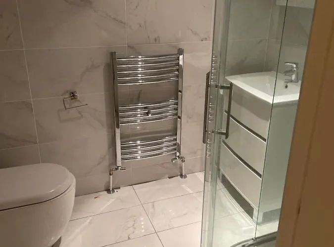 Quiet Luxury Walk To The Sea ベッド・アンド・ブレックファスト