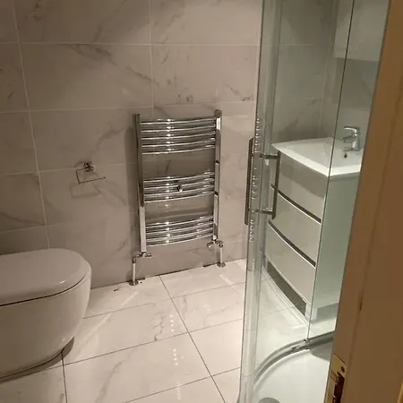 Quiet Luxury Walk To The Sea Couette-café