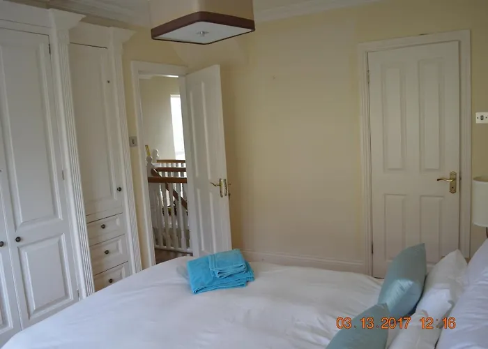 Quiet Luxury Walk To The Sea Galway